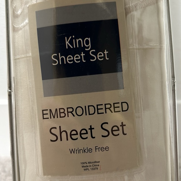 Murray Hill Embroidered Off White King Sheet Set - Picture 4 of 4
